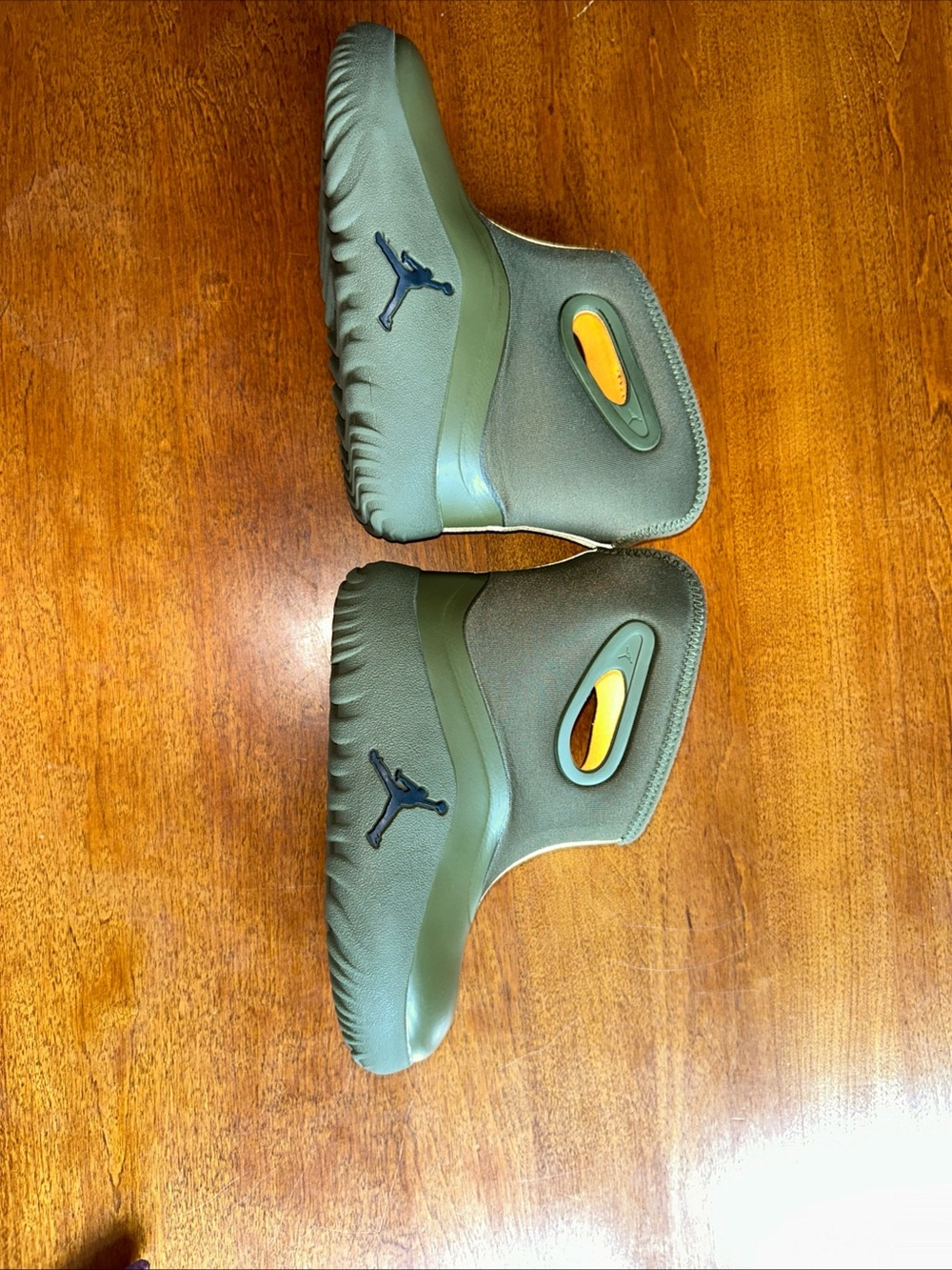 Air Jordan Olive Green Slip-On rain Boots with light reflective Accents.size 9C